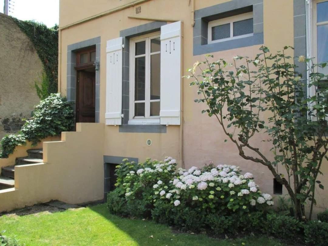 Bed & Breakfast Propriete Charbaymond Clermont-Ferrand