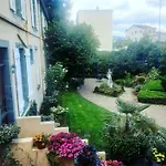 Propriete Charbaymond Bed & Breakfast *