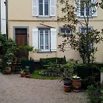 Bed & Breakfast Propriete Charbaymond *