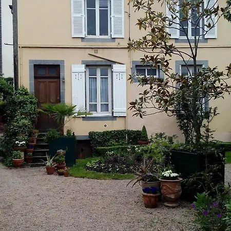 Couette-café Propriété Charbaymond *